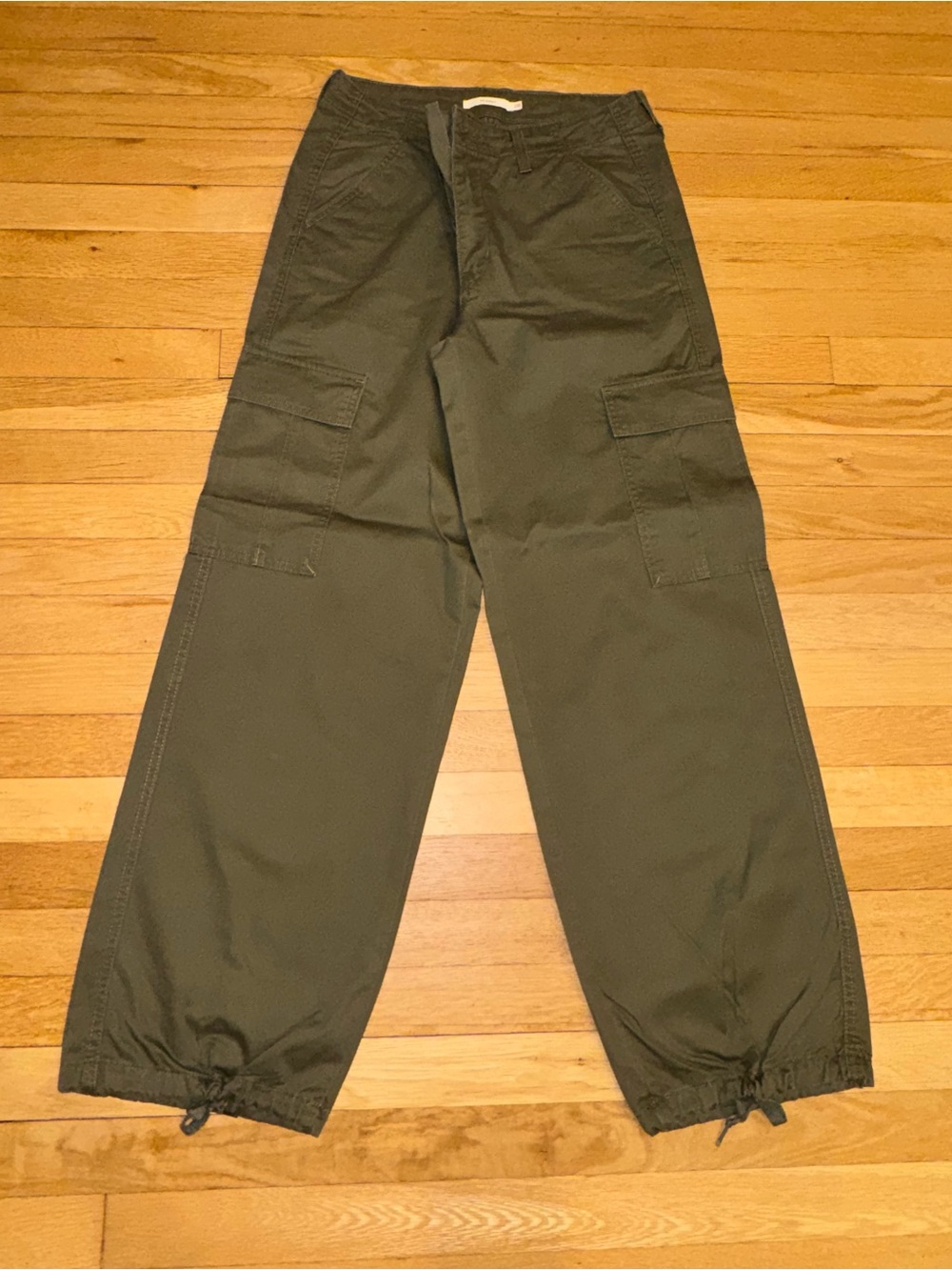 LEVI’S Olive Cargo Pants with Drawstring Ankles